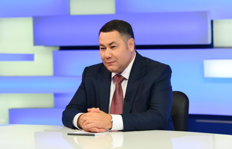 Калининская ЦРБ, подъезд к усадьбе Рябушинских и поддержка онкобольных: Игорь Руденя ответил на актуальные вопросы в прямом эфире