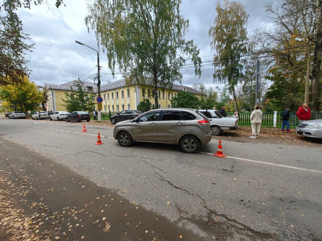 В Торжке водитель хэтчбека сбил 10-летнего мальчика В Торжке водитель хэтчбека сбил 10-летнего мальчика