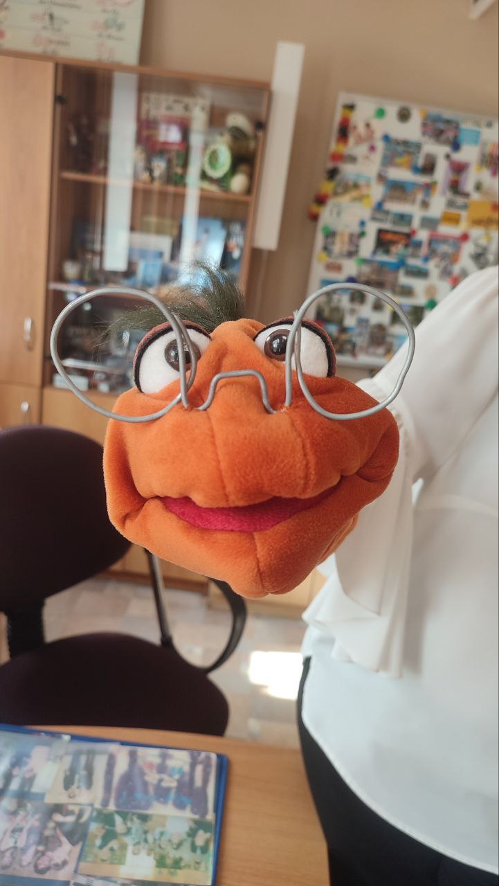 Необычный немецкий: Педагог Алла Егорова о работе в родной школе и уникальном помощнике Необычный немецкий: Педагог Алла Егорова о работе в родной школе и уникальном помощнике