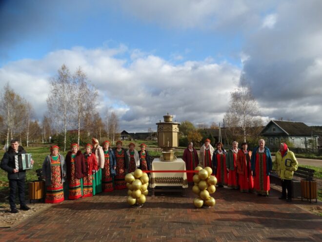 На территории туристического комплекса в селе Замытье Тверской области появился новый арт-объект На территории туристического комплекса в селе Замытье Тверской области появился новый арт-объект