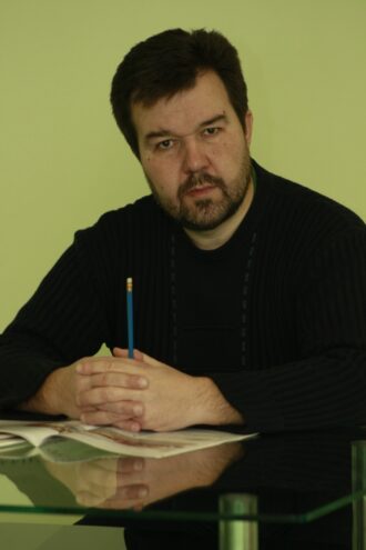 Дмитрий Ходарев: Меры поддержки семей с детьми нужно усиливать в разы