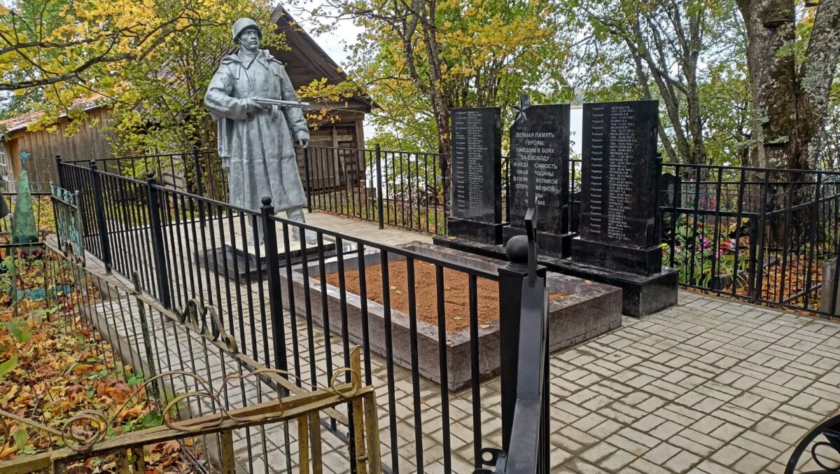 Под Торопцем благоустроили могилу военного министра Куропаткина Под Торопцем благоустроили могилу военного министра Куропаткина