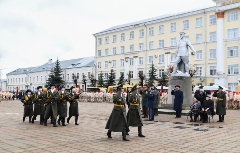 В Твери прошла молодежная патриотическая акция «Равнение на бессмертие!»