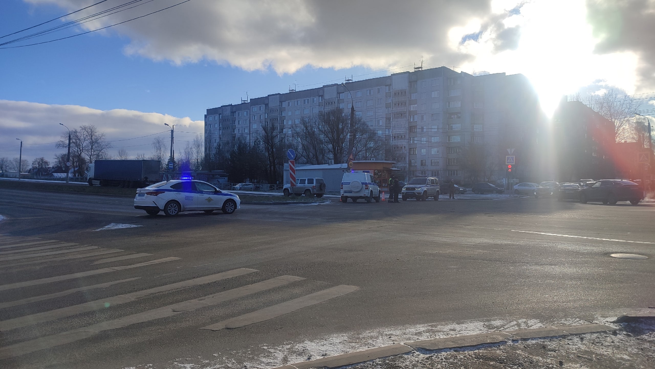 В Твери перекрыли Красинский мост из-за возможного преступления В Твери перекрыли Красинский мост из-за возможного преступления