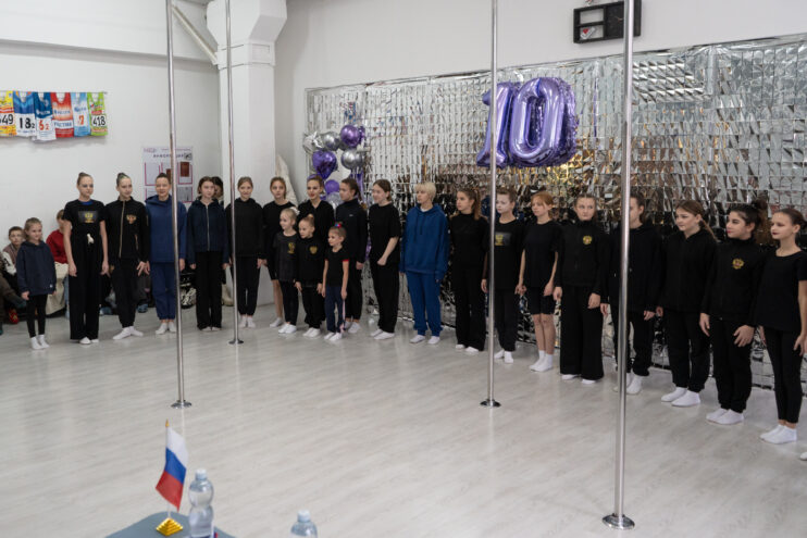 Нет слову шест: в Твери прошли спортивные соревнования по пилону и воздушной гимнастике