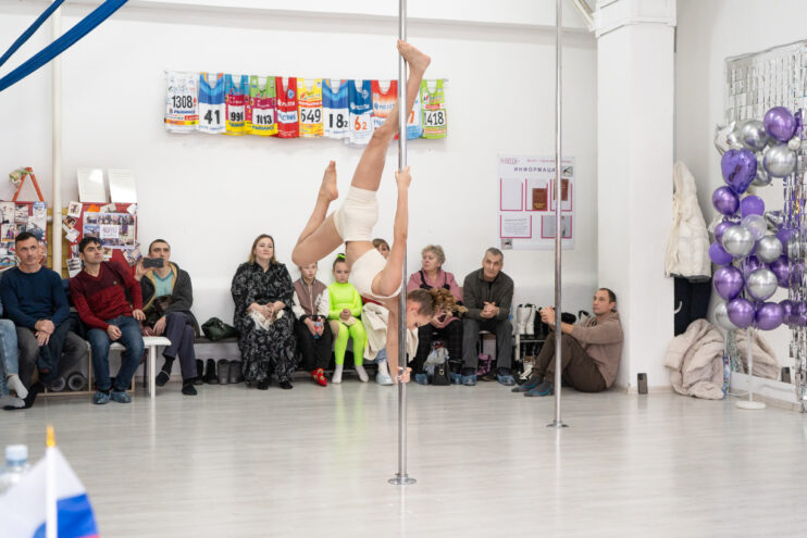 Нет слову шест: в Твери прошли спортивные соревнования по пилону и воздушной гимнастике