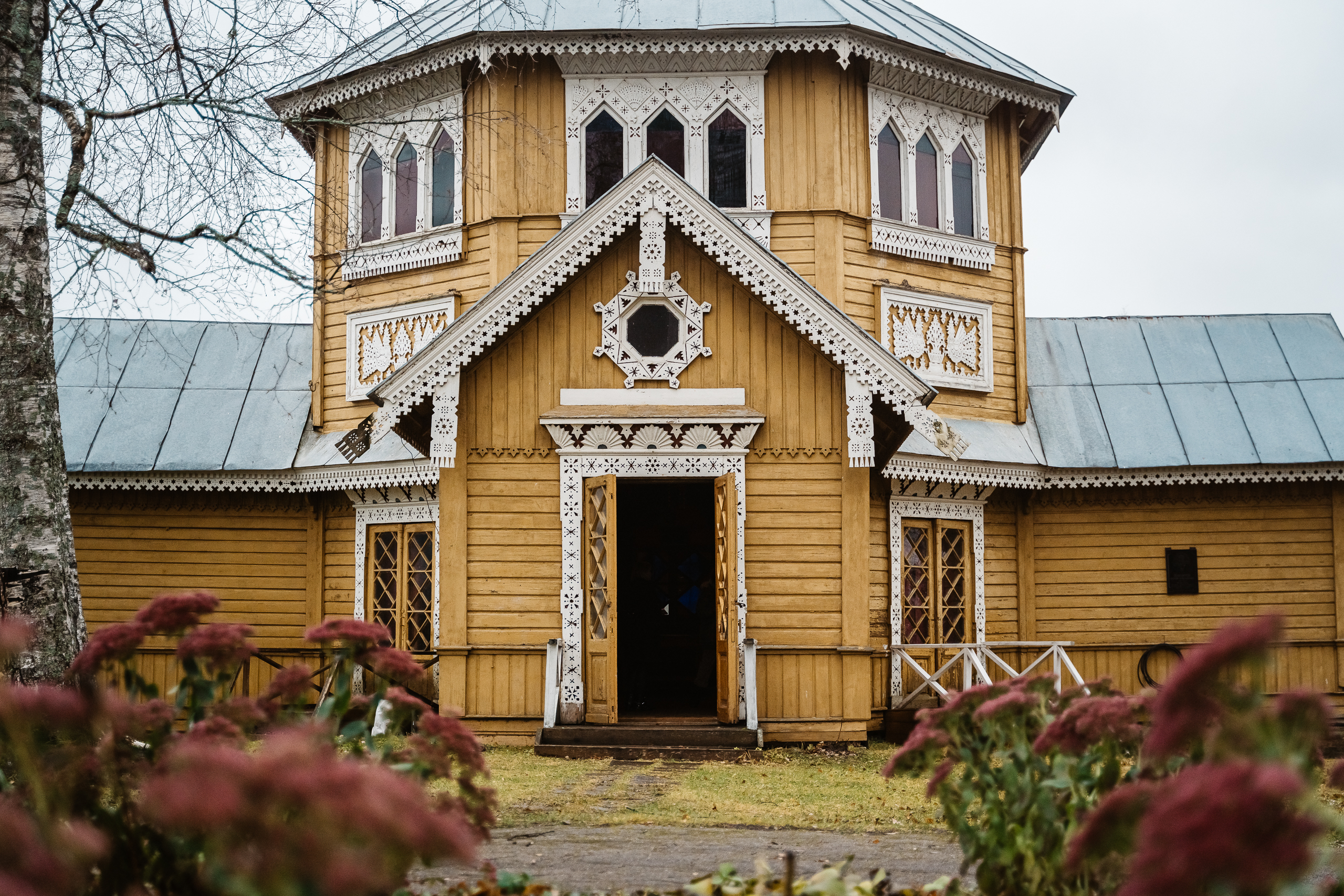 Блогер передал атмосферу известной "Академички" в Тверской области