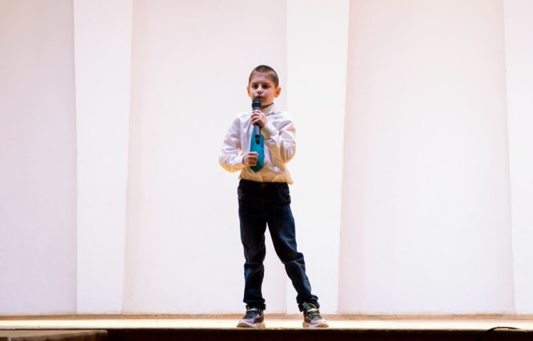 В Твери проходит вокальный конкурс «Мост в будущее» В Твери проходит вокальный конкурс «Мост в будущее»