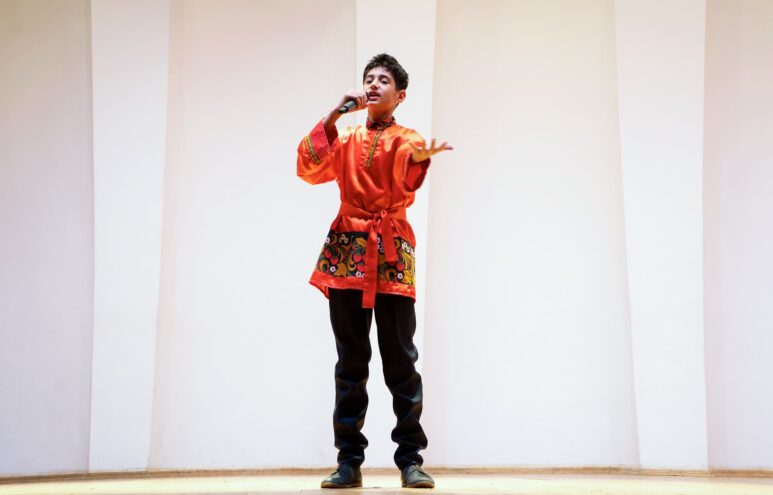 В Твери проходит вокальный конкурс «Мост в будущее» В Твери проходит вокальный конкурс «Мост в будущее»