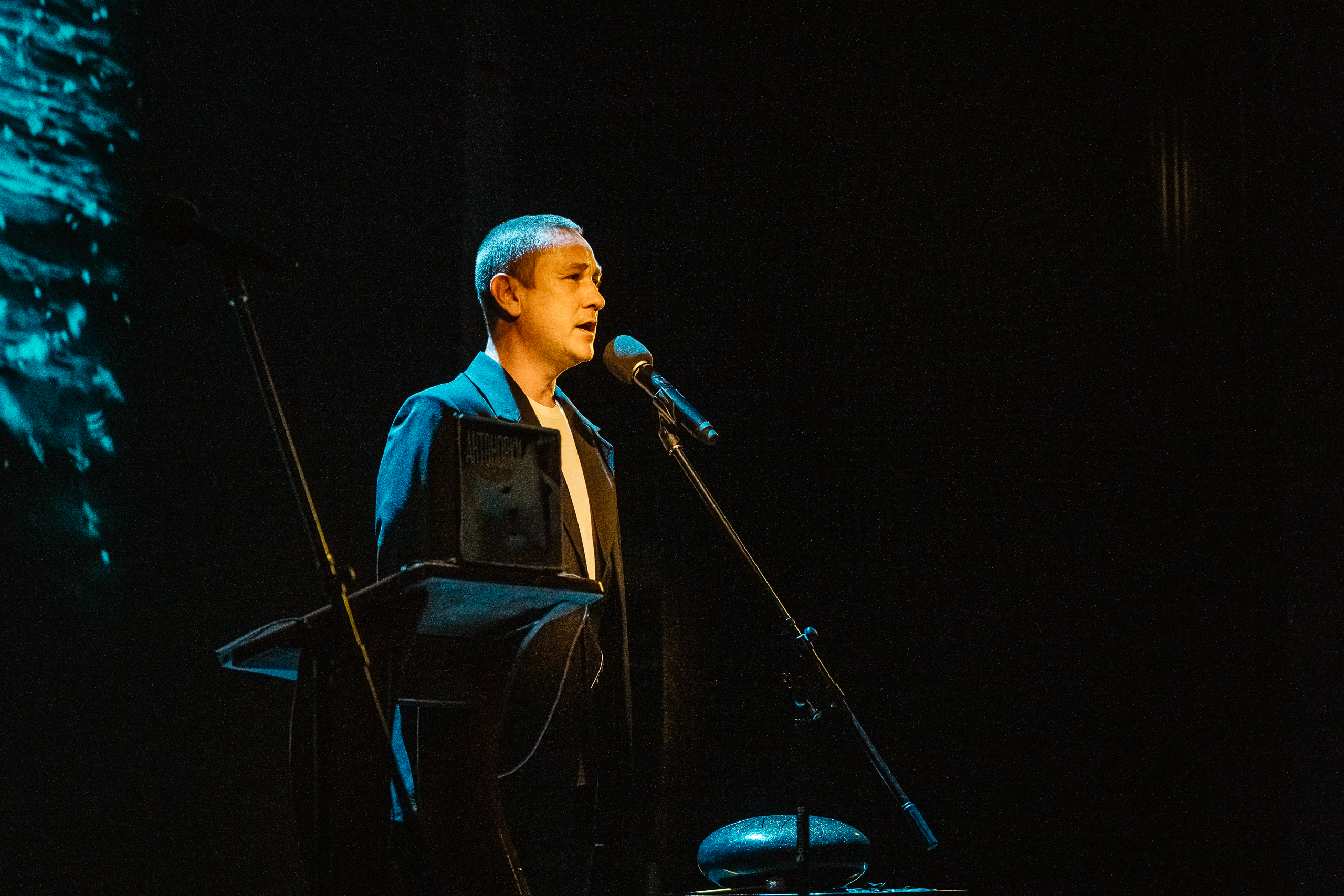 Живой диалог: В Тверском театре кукол прошла встреча с актером Антоном Шагиным