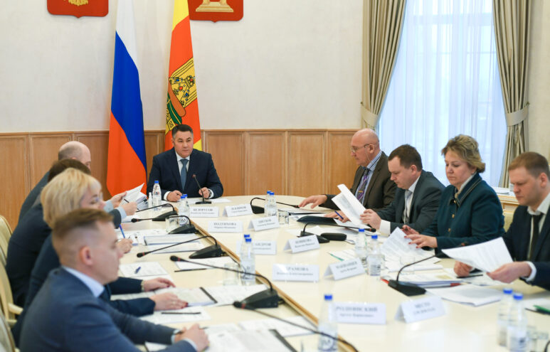 Диспансеризация и дорога Большое Эскино - Жданово: Игорь Руденя провел заседание Президиума Правительства Тверской области
