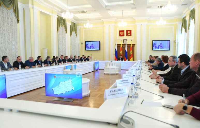 Поддержка аграриев и задачи отрасли АПК на перспективу: Игорь Руденя встретился с руководителями сельхозпредприятий