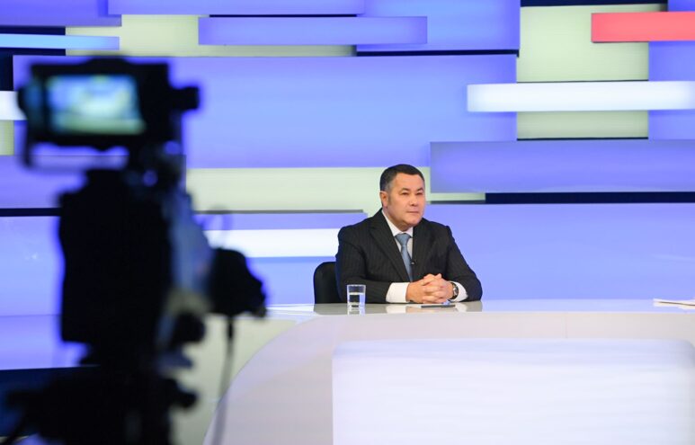 Развитие Музея стекла, выставка-форум "Россия" и сельское хозяйство: О чем рассказал Игорь Руденя в прямом эфире