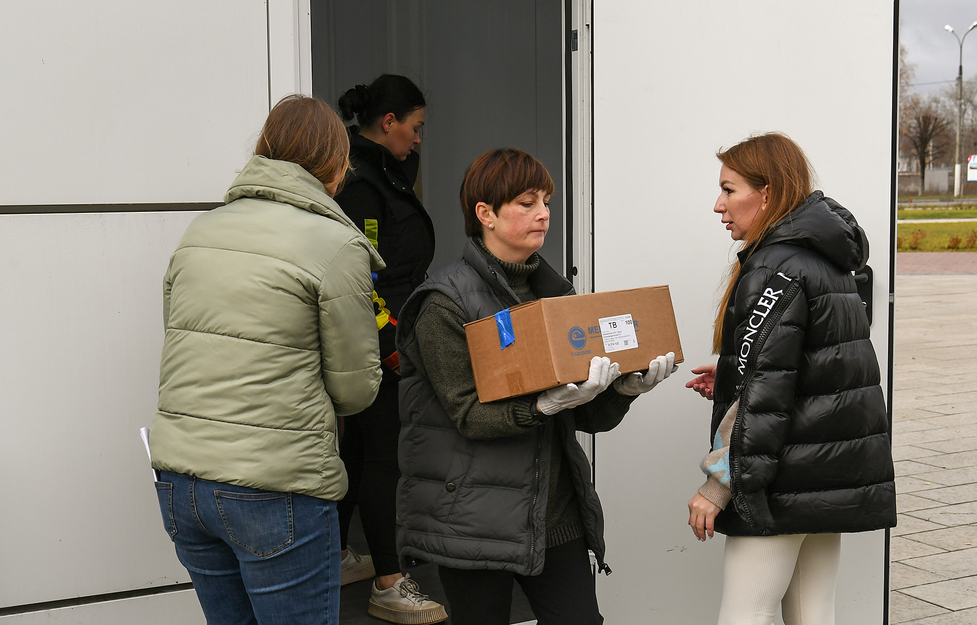 Тверская область направила в зону СВО рентгенаппарат, медикаменты, амуницию для военнослужащих