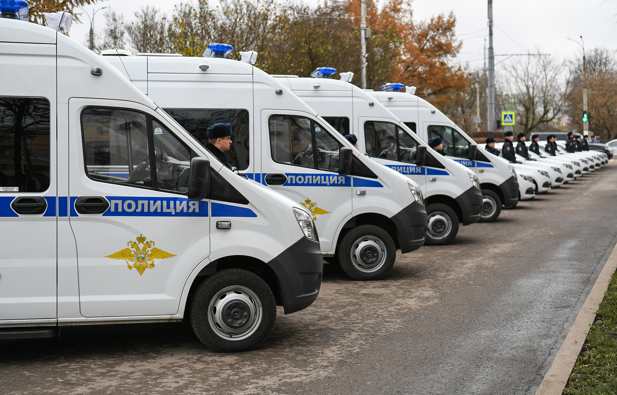 Подразделениям полиции Тверской области переданы новые служебные автомобили