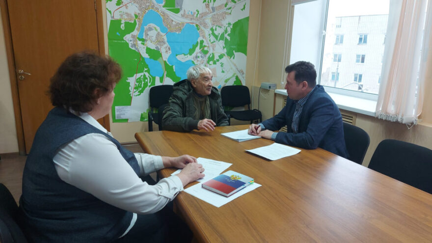 Исполняющий обязанности главы Бологовского округа провел прием граждан