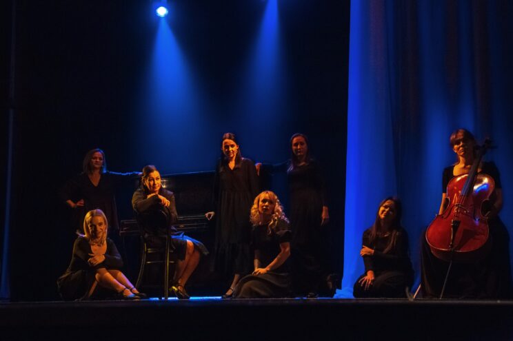 Голоса из детства: В Тверском театре кукол представили спектакль-исповедь