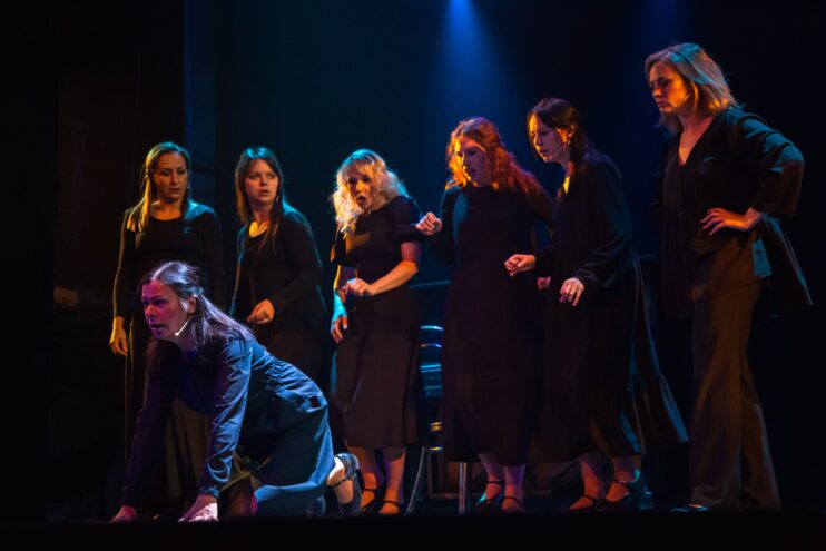 Голоса из детства: В Тверском театре кукол представили спектакль-исповедь