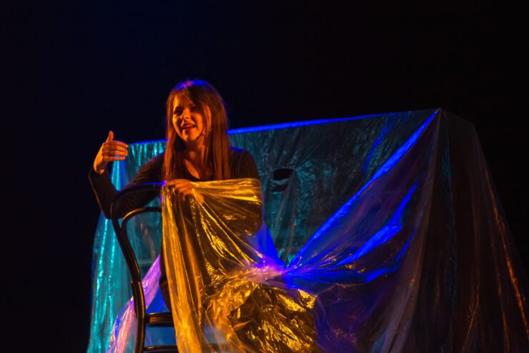 Голоса из детства: В Тверском театре кукол представили спектакль-исповедь