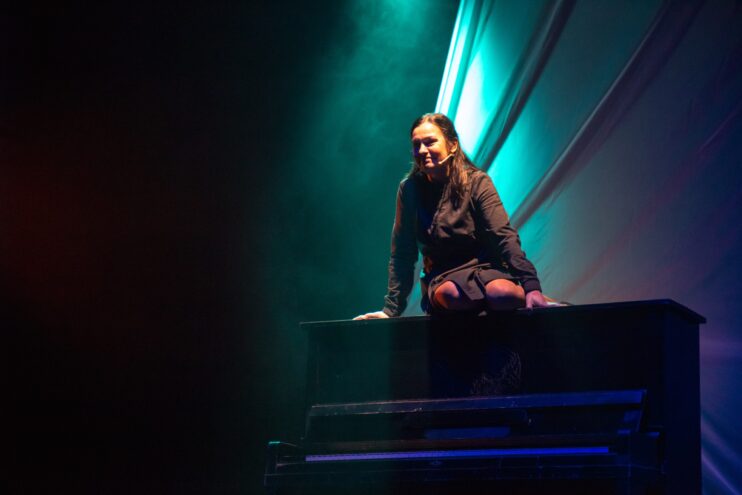 Голоса из детства: В Тверском театре кукол представили спектакль-исповедь