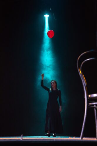 Голоса из детства: В Тверском театре кукол представили спектакль-исповедь