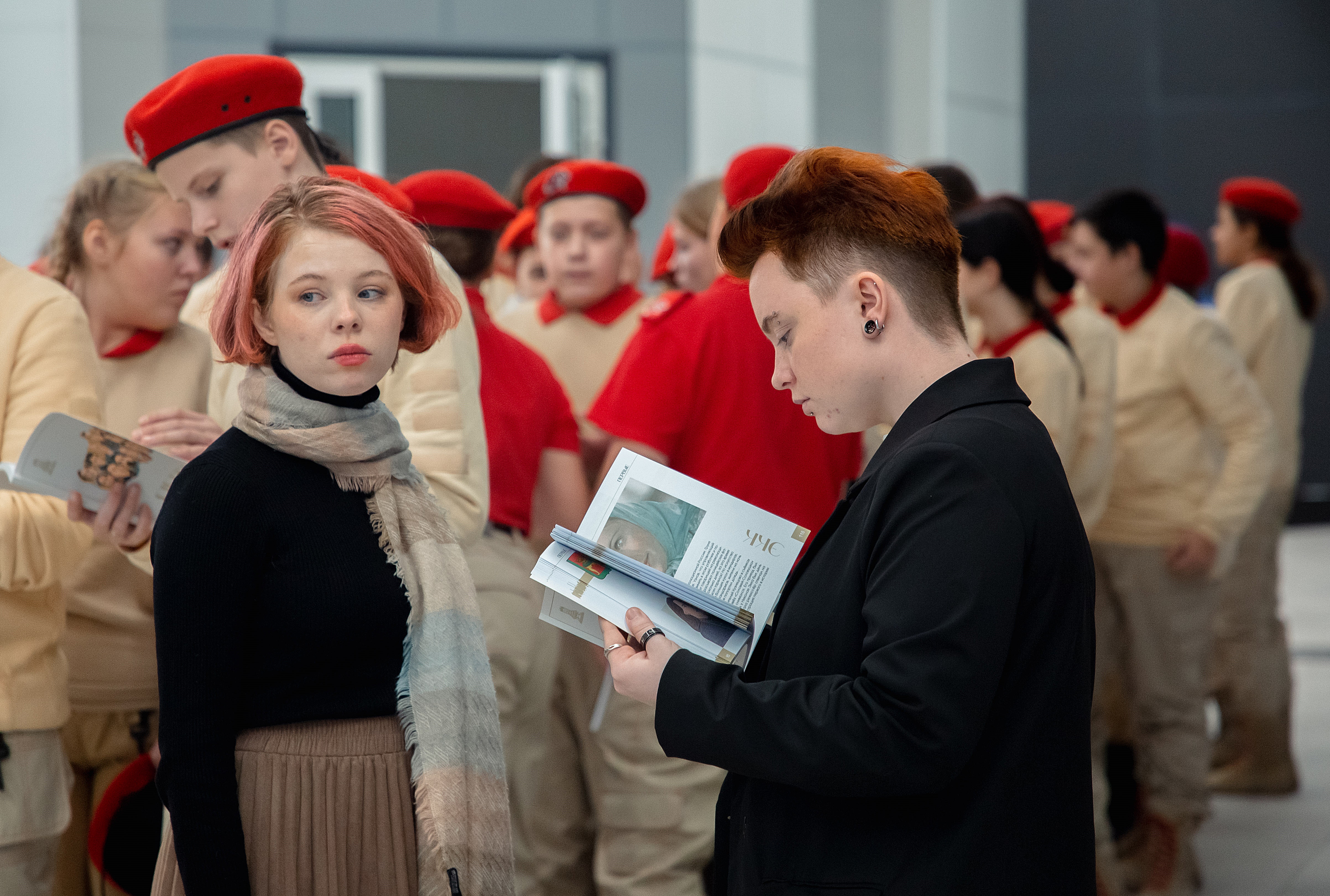 В Твери участники патриотического форума получили в подарок книгу "Первые"