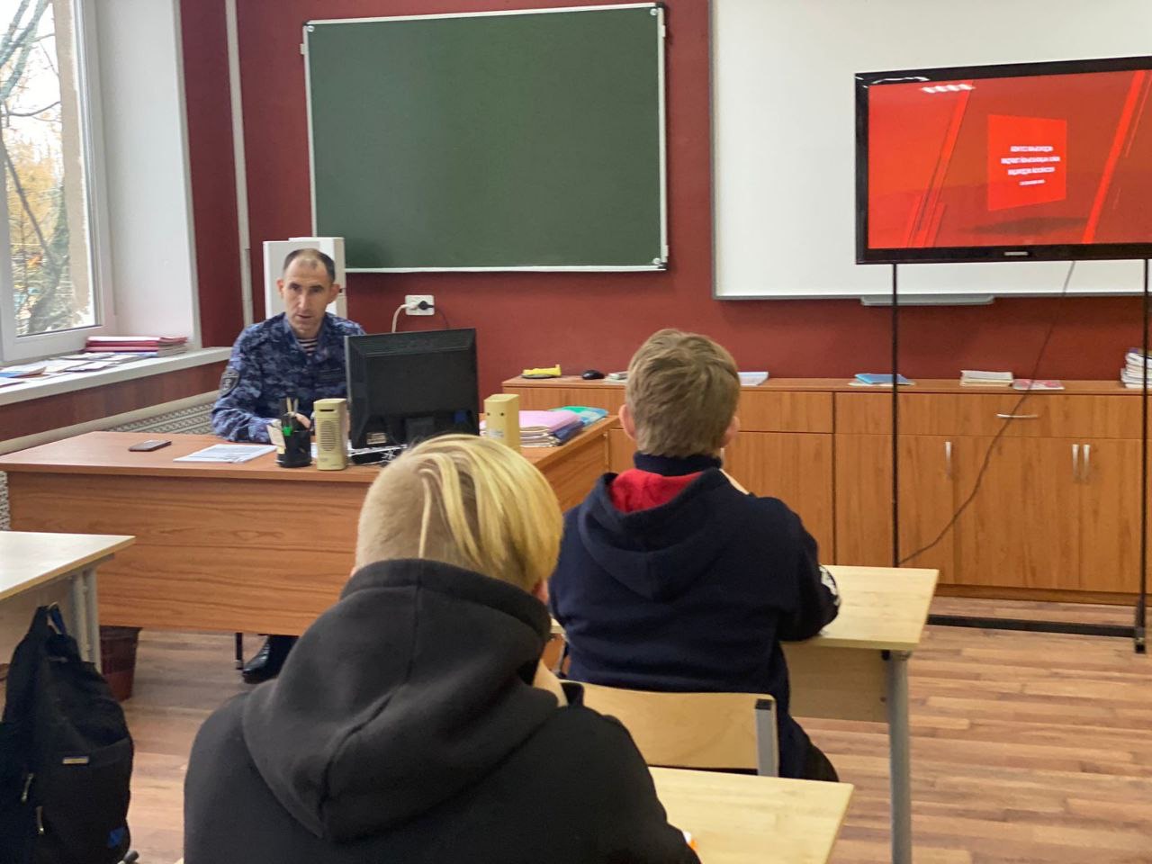 В Западной Двине студентам колледжа рассказали о Дне народного единства