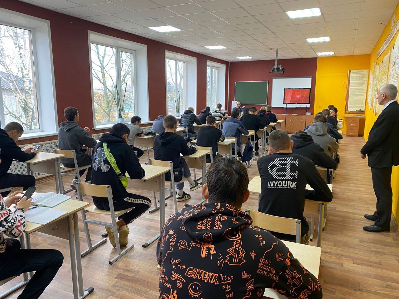 В Западной Двине студентам колледжа рассказали о Дне народного единства