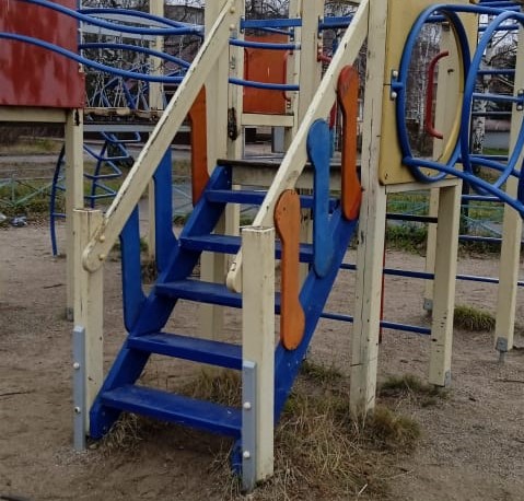 В Кимрах благодаря «Единой России» починили элемент детской площадки В Кимрах благодаря «Единой России» починили элемент детской площадки