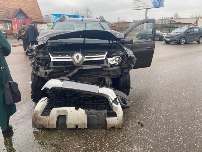 В Конаково в аварии травмы получили четыре человека В Конаково в аварии травмы получили четыре человека