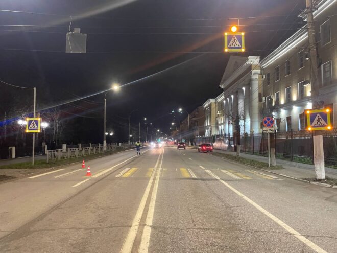 В Твери под колоса автомобиля попала несовершеннолетняя девочка