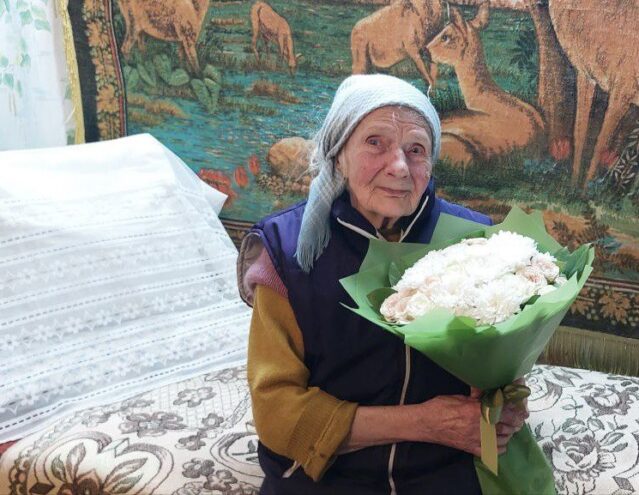 100 лет исполнилось труженице тыла из Осташкова Евгении Трубицыной