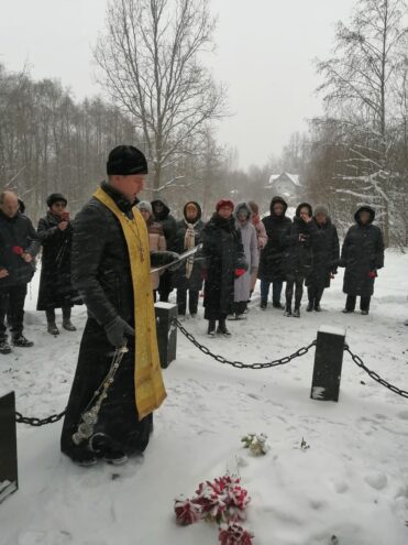 В Тверской области открыли памятный знак на месте дома, где жил художник Григорий Сорока
