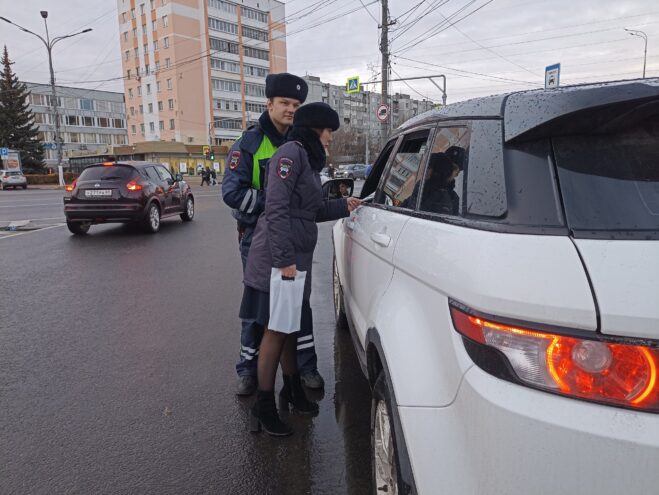 В Твери сотрудники ГИБДД вновь проверяли водителей на наличие детских кресел В Твери сотрудники ГИБДД вновь проверяли водителей на наличие детских кресел