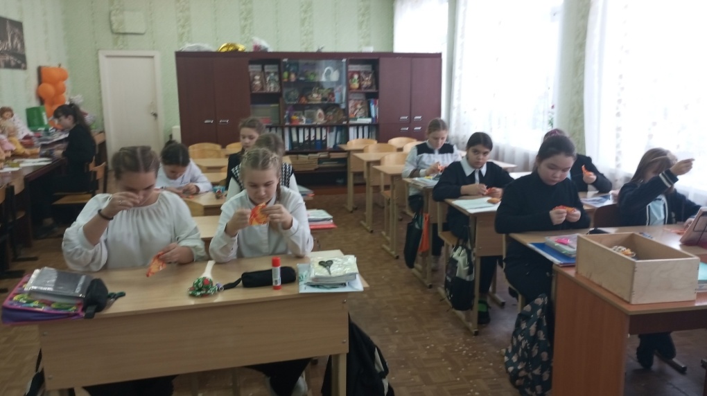 В Западной Двине прошел урок, посвященный Всемирному день пуговиц и Дню рукоделия В Западной Двине прошел урок, посвященный Всемирному день пуговиц и Дню рукоделия