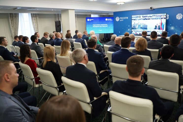 Игорь Маковский поздравил сотрудников «Россети Центр» и «Россети Центр и Приволжье» с Днем энергетика Игорь Маковский поздравил сотрудников «Россети Центр» и «Россети Центр и Приволжье» с Днем энергетика