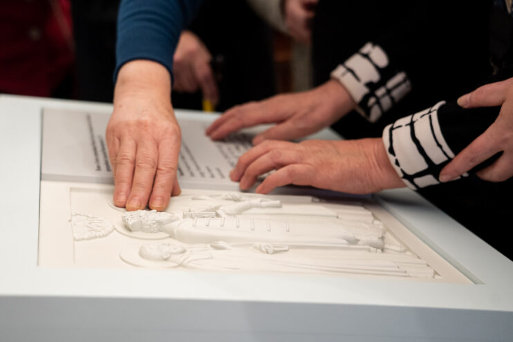 Возможность видеть: В Тверской картинной галерее прошла презентация выставки тактильных копий Возможность видеть: В Тверской картинной галерее прошла презентация выставки тактильных копий