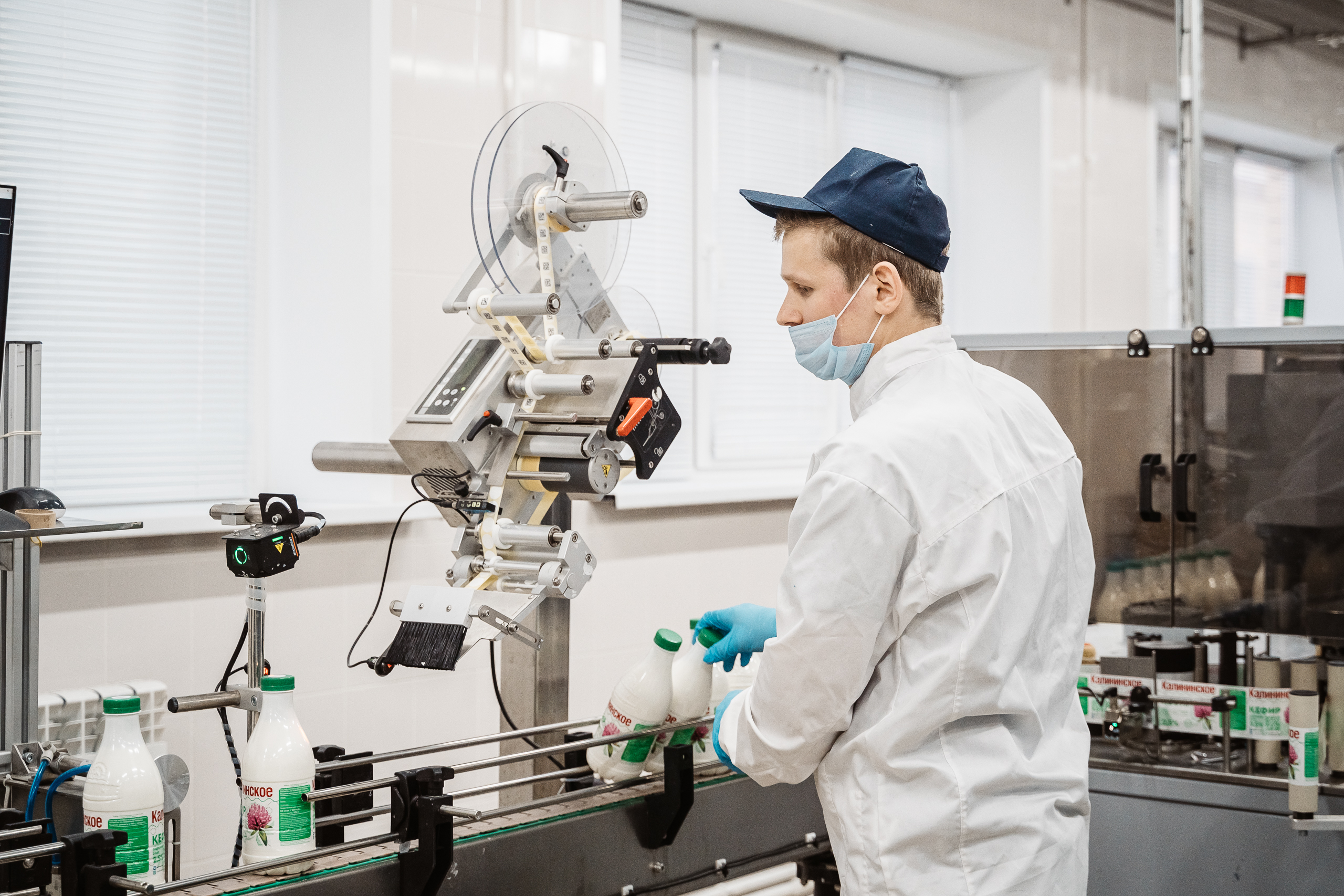 «Мы кормим Тверь…»: ЗАО «Калининское» организовало экскурсию и праздник для детей войны и ветеранов труда