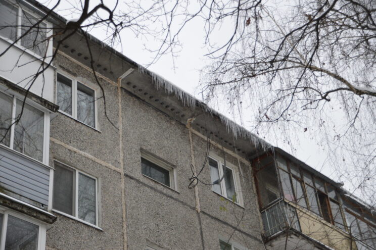 В Твери проводится проверка состояния кровель жилых домов В Твери проводится проверка состояния кровель жилых домов