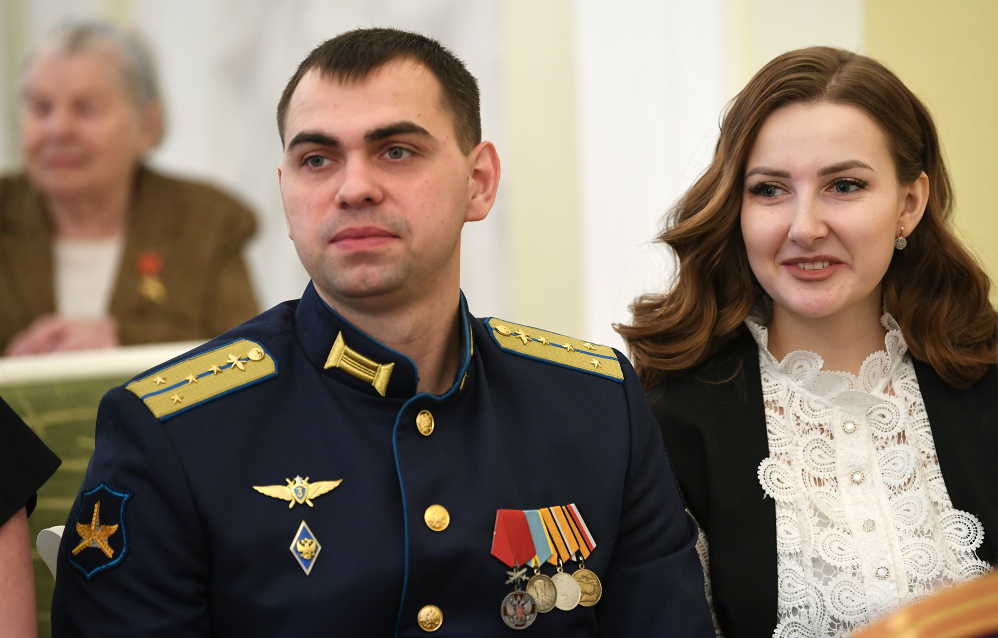 В День Конституции РФ Игорь Руденя вручил государственные и региональные награды жителям Тверской области В День Конституции РФ Игорь Руденя вручил государственные и региональные награды жителям Тверской области