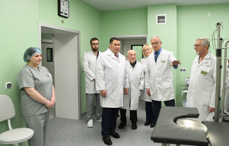 Игорь Руденя осмотрел модернизированный операционный блок в Областной клинической больнице Игорь Руденя осмотрел модернизированный операционный блок в Областной клинической больнице