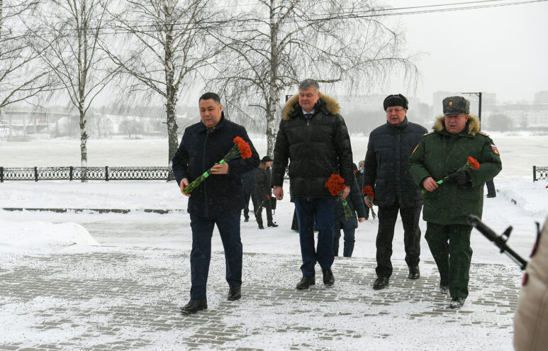 В Кимрах Игорь Руденя почтил память воинов, погибших в годы Великой Отечественной войны В Кимрах Игорь Руденя почтил память воинов, погибших в годы Великой Отечественной войны