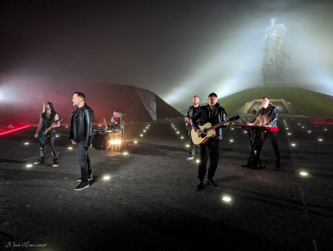 Группа НАШИ выпустила клип "Ржев" Группа НАШИ выпустила клип "Ржев"