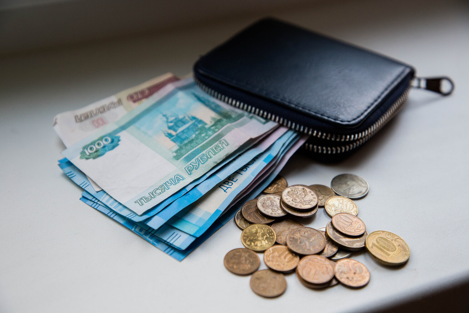 В Твери сиделка похитила часть сбережений пожилой пары В Твери ограбили 57-летнюю женщину