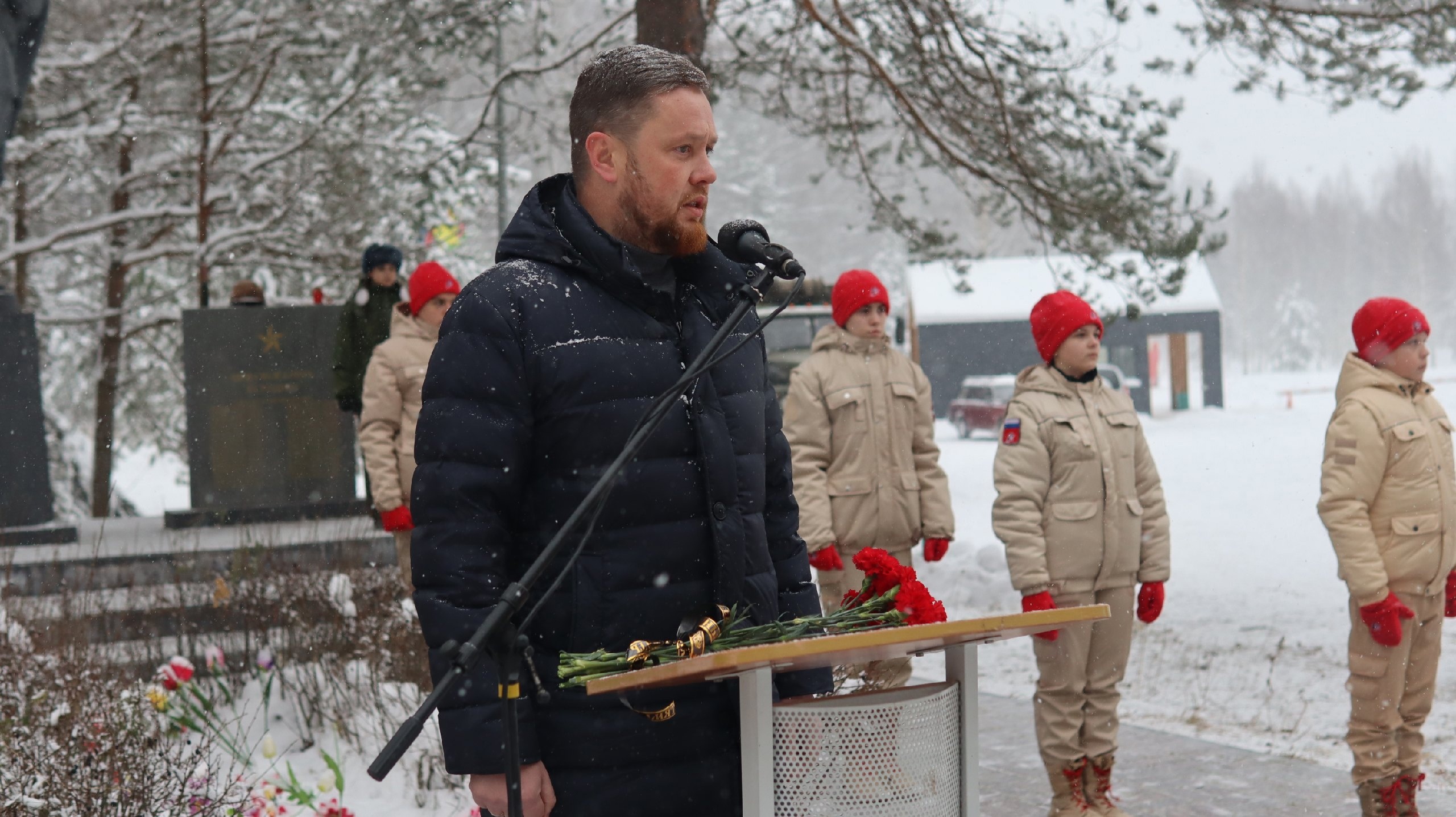 В Ржевском округе прошел митинг в память о неизвестном солдате