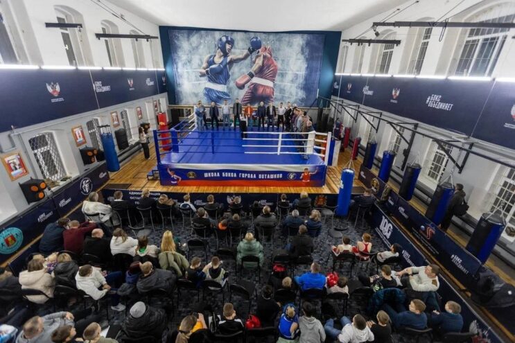 В Осташкове после ремонта открыли зал бокса детско-юношеского спортивного центра