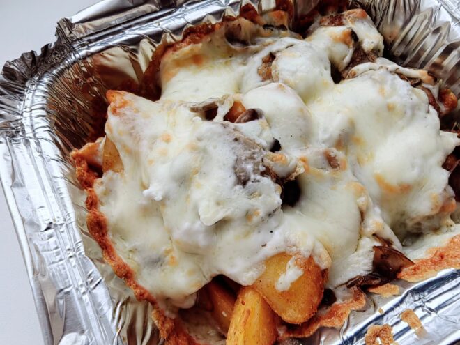 Поели за вас: Любимая пицца Деда Мороза от «Папа Джонс»