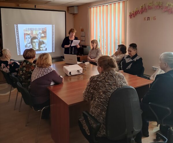 Библиотекари Западной Двины посетили поэтический фестиваль и отметили День кино