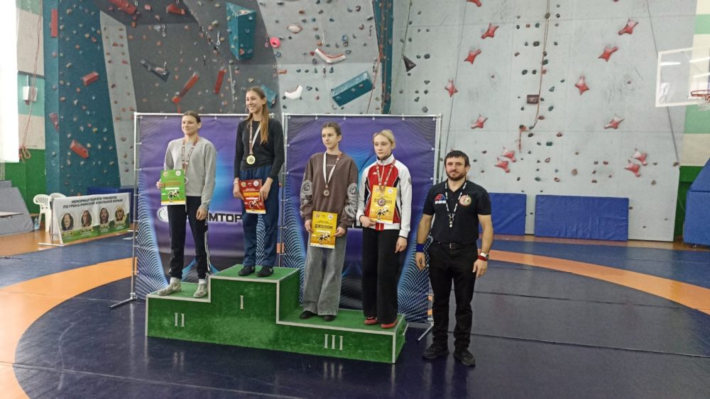 Спортсменка из Тверской области стала призером республиканских соревнований по вольной борьбе