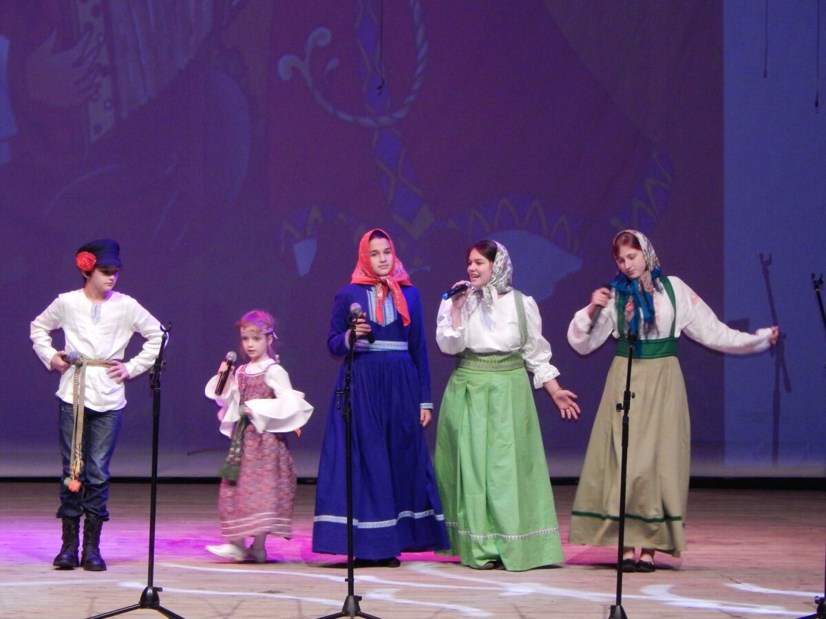 Фестиваль детской народной песни провели в Торопце Фестиваль детской народной песни провели в Торопце